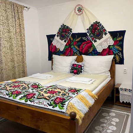 La Lenuta In Susani Breb Екстериор снимка